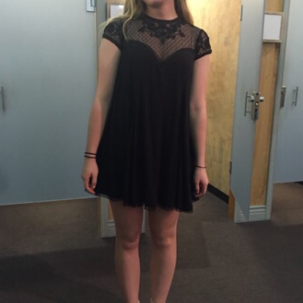 Beautiful Urban Outfitters Shift Dress